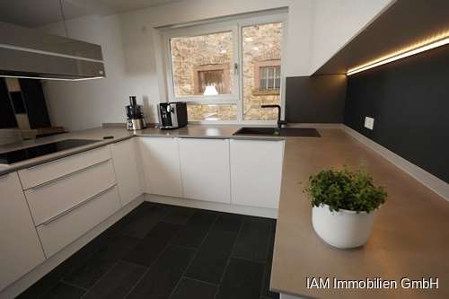 Haus zum Mieten in Niederdorfelden 3.100 € 210 m² 7 zimmer