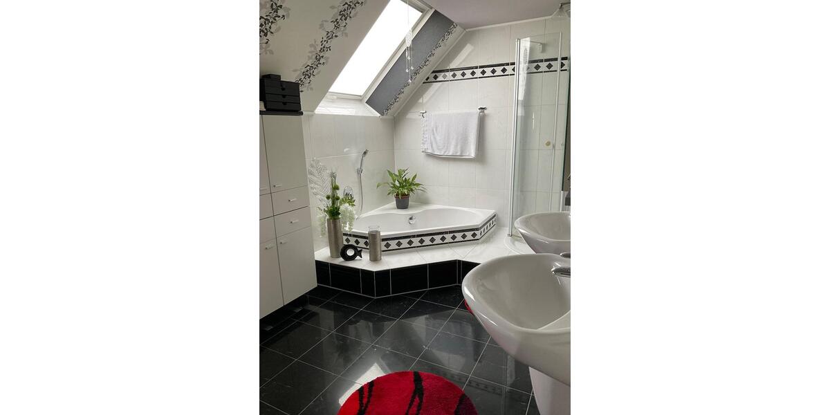 Attraktives Einfamilienhaus mit zeitgemäßem Wohnkonzept 4 zimmer