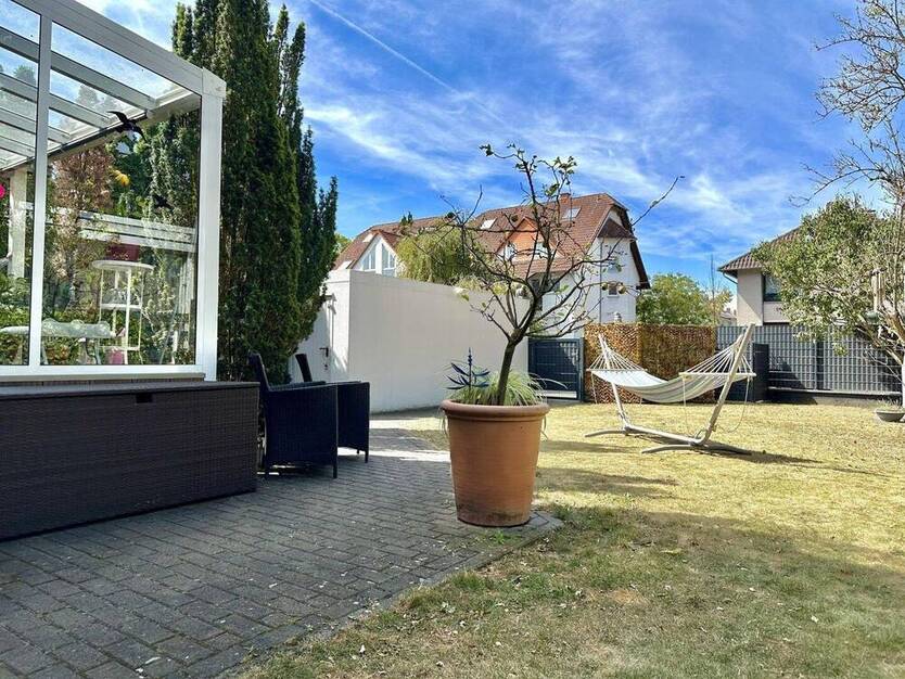 Einziehen und wohlfühlen! - 2 Familienhaus inkl. Garage - gesuchte Wohnlage 6 zimmer