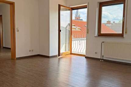 Wohnung Niederdorfelden - 3 Zimmer, 84 m&sup2;, 960&euro; | Angebot:26765279