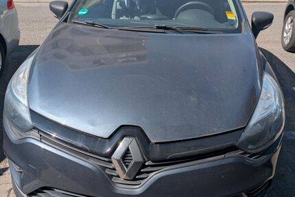 Renault Clio 69.000 km 8.300 € Frankfurt am Main 60326