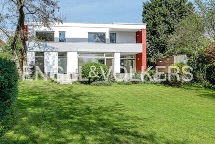 Haus Kronberg im Taunus - 7 Zimmer, 258 m&sup2;, 1.950.000&euro; | Angebot:26655383