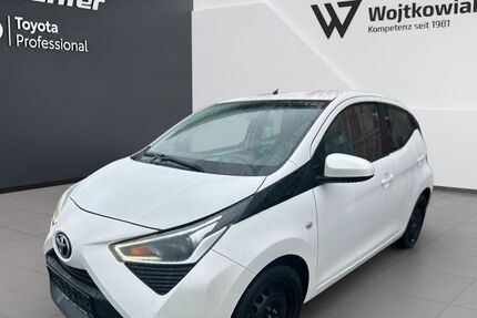 Toyota Aygo (X) 40.000 km 11.290 &euro; Friedberg 61169