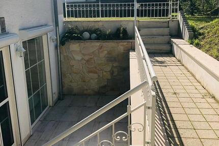 Moderne 3-Zimmer Souterrain-Wohnung mit eigener Terrasse & Garten zimmer