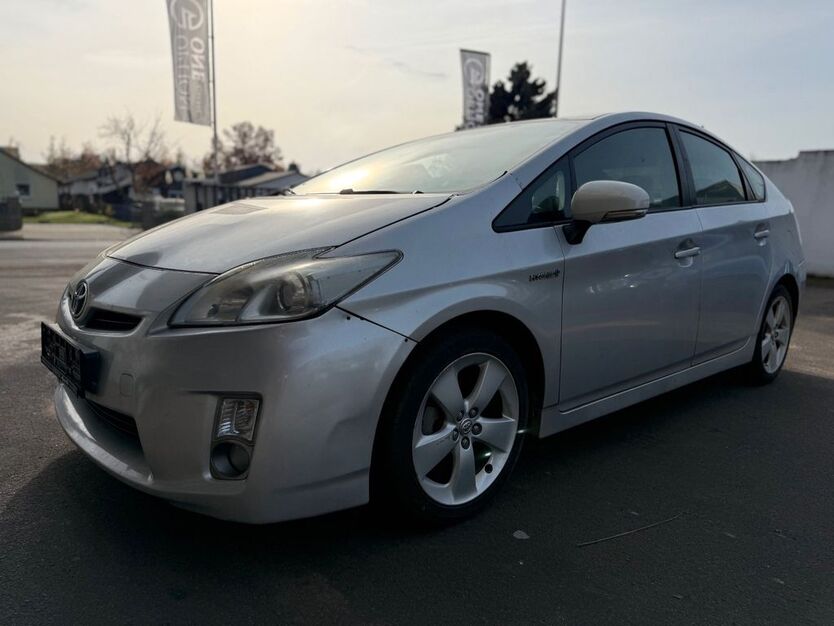 Toyota Prius 322.917 km 4.999 € Frankfurt am Main 60386