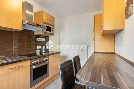Renovierte 3-Zimmer-Wohnung mit Balkon und Stellplatz (Erbpacht)