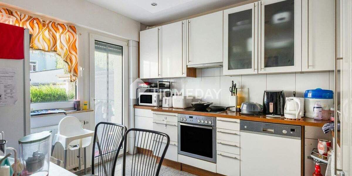 Mehrfamilienhaus, Wohnhaus Frankfurt Bonames - 9 Zimmer, 280 m&sup2;, 1.080.000&euro; | Angebot:25820181