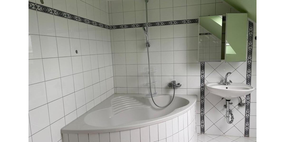 2 Zimmer-Dachgeschosswohnung in Frankfurt Fechenheim 2 zimmer