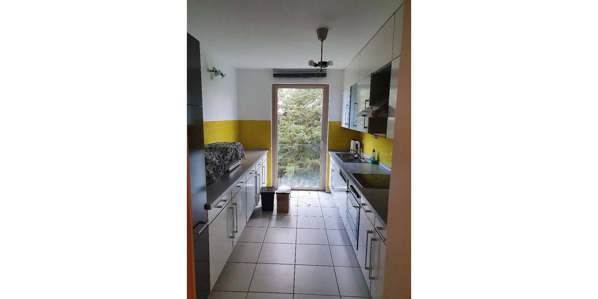 Etagenwohnung Frankfurt am Main Hausen - 4 Zimmer, 126 m&sup2;, 2.500&euro; | Angebot:26128326