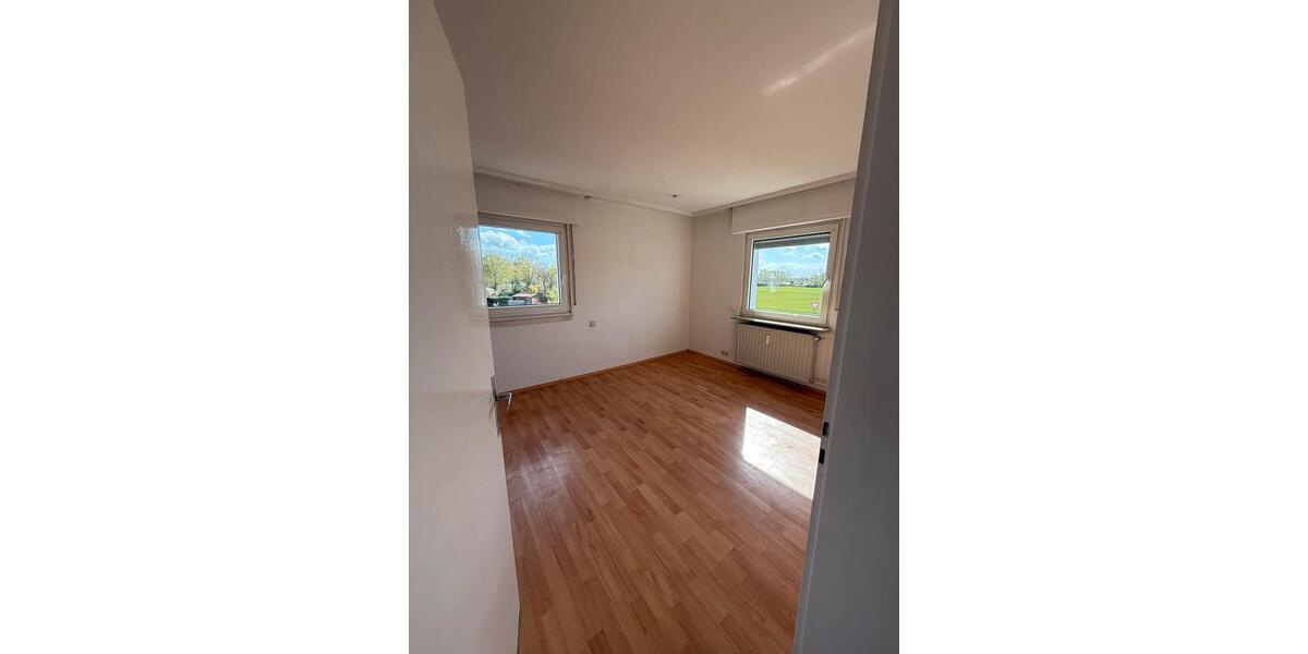 Etagenwohnung Groß-Gerau Gerau - 4 Zimmer, 17 m&sup2;, 650&euro; | Angebot:26235601