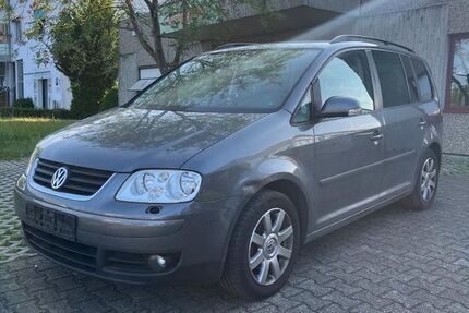 VW Touran 270.000 km 2.999 € Mainz -Kastel 55252