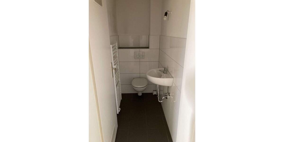 Für eine modernisierte Familienwohnung suchen wir neue Mieter! 4 zimmer