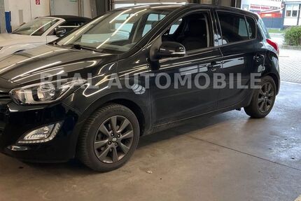 Hyundai i20 122.000 km 4.750 &euro; Frankfurt am Main 65933
