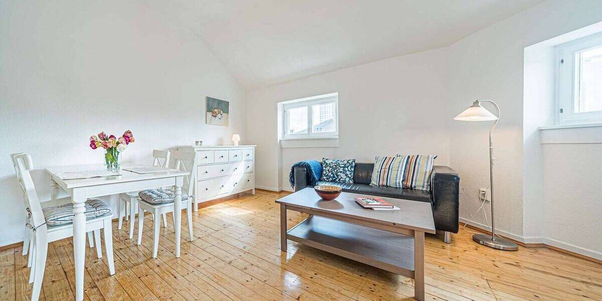 Etagenwohnung Frankfurt am Main Westend-Süd - 2 Zimmer, 75 m&sup2;, 1.650&euro; | Angebot:26683316