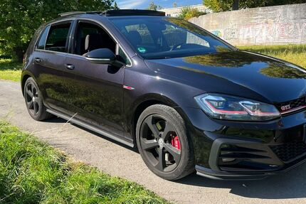 VW Golf 136.000 km 19.200 € Frankfurt am Main 60437
