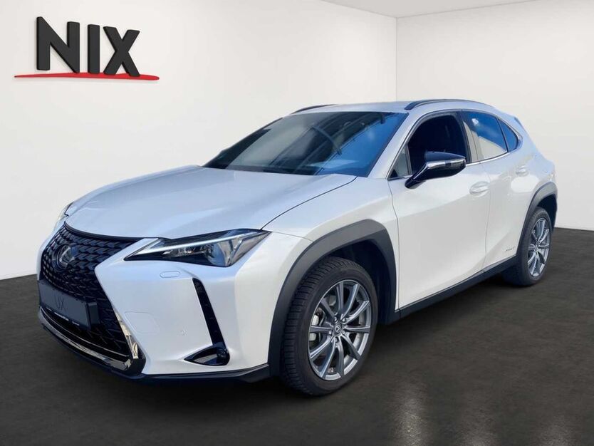 Lexus UX 10.000 km 35.990 € Frankfurt 60314