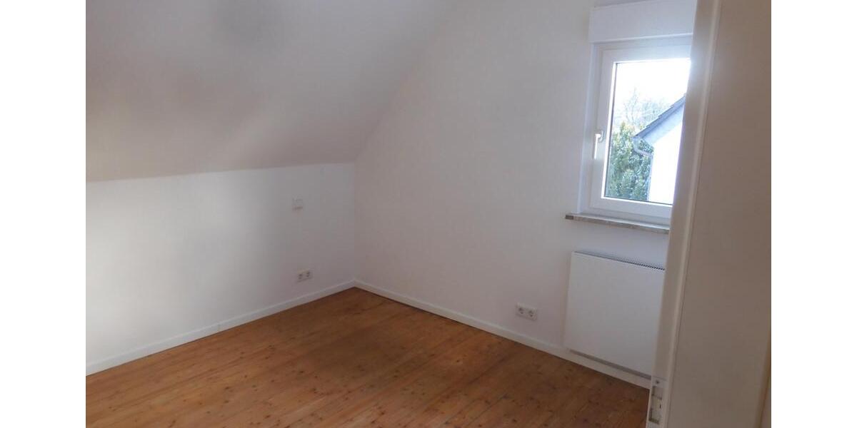 Attraktive Doppelhaushälfte zur Miete – Frankfurt Griesheim -Nord 3.5 zimmer