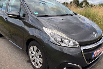 Peugeot 208 107.000 km 4.899 &euro; Rossdorf 64380