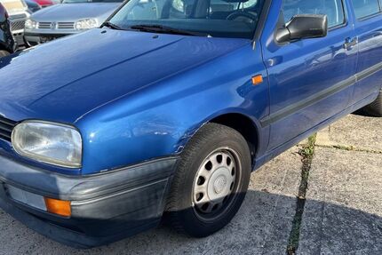 VW Golf 97.500 km 2.699 &euro; Rossdorf 64380