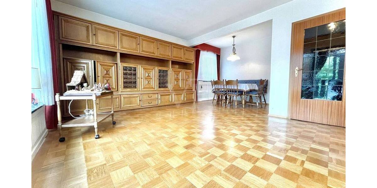 Mehrfamilienhaus, Wohnhaus Kriftel - 8 Zimmer, 215 m&sup2;, 720.000&euro; | Angebot:26160420