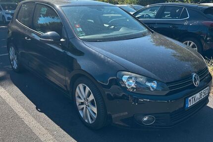 VW Golf 161.132 km 3.800 &euro; Frankfurt am Main 60322