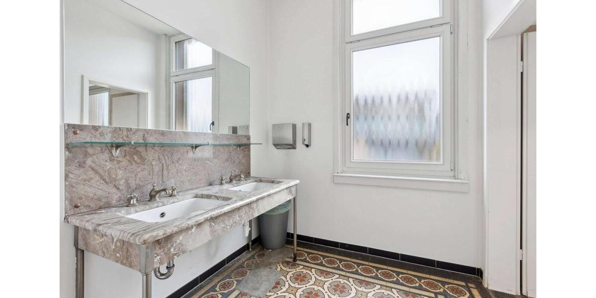 Repräsentative Bürofläche in denkmalgeschützter Villa nahe dem Bad Nauheimer Kurpark zimmer