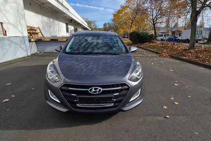 Hyundai i30 128.500 km 7.490 € Frankfurt/Main 65933