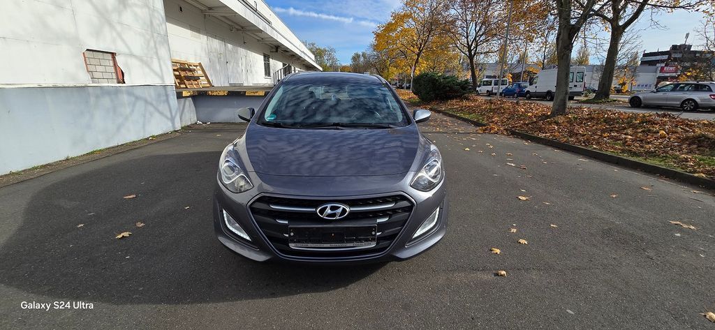 Hyundai i30 128.500 km 7.490 € Frankfurt/Main 65933