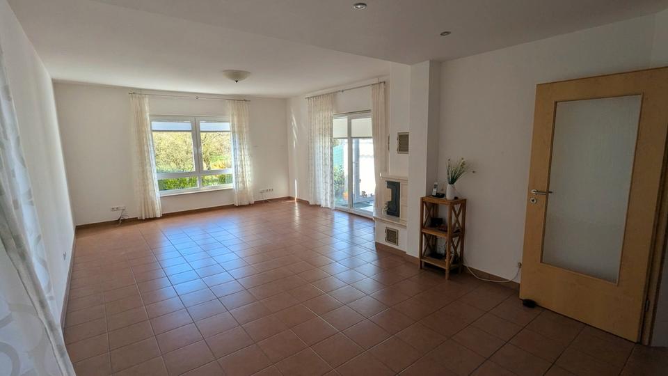 Erdgeschoßwohnung Offenbach am Main Bieber - 2 Zimmer, 82 m&sup2;, 1.300&euro; | Angebot:26262333