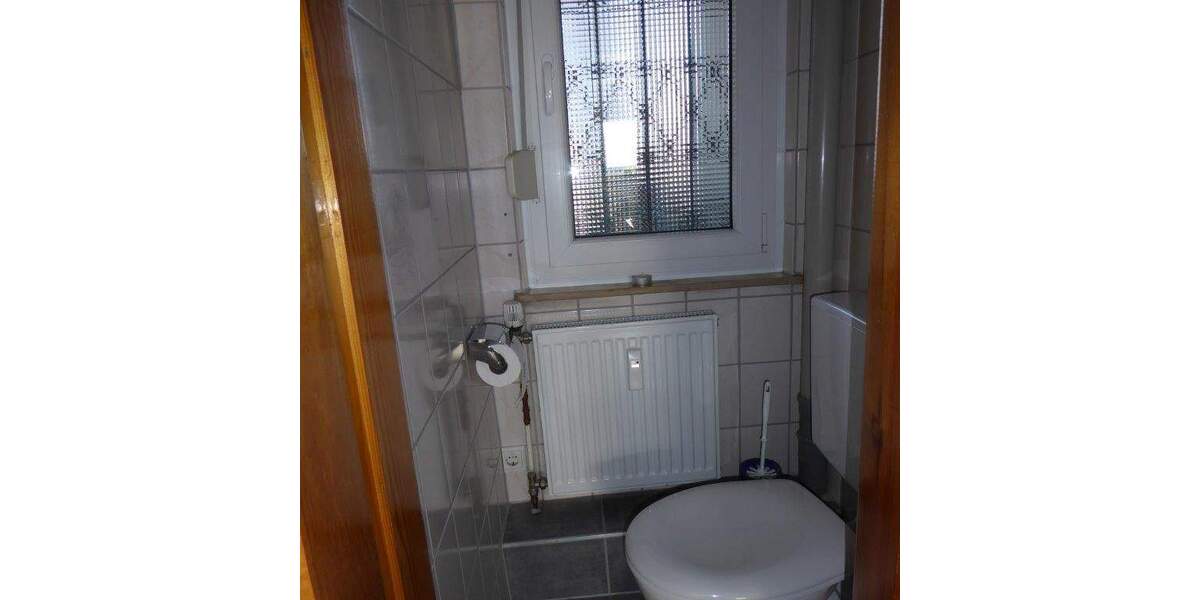 Etagenwohnung Rosbach vor der Höhe Rodheim - 7 Zimmer, 170 m&sup2;, 1.550&euro; | Angebot:24657672