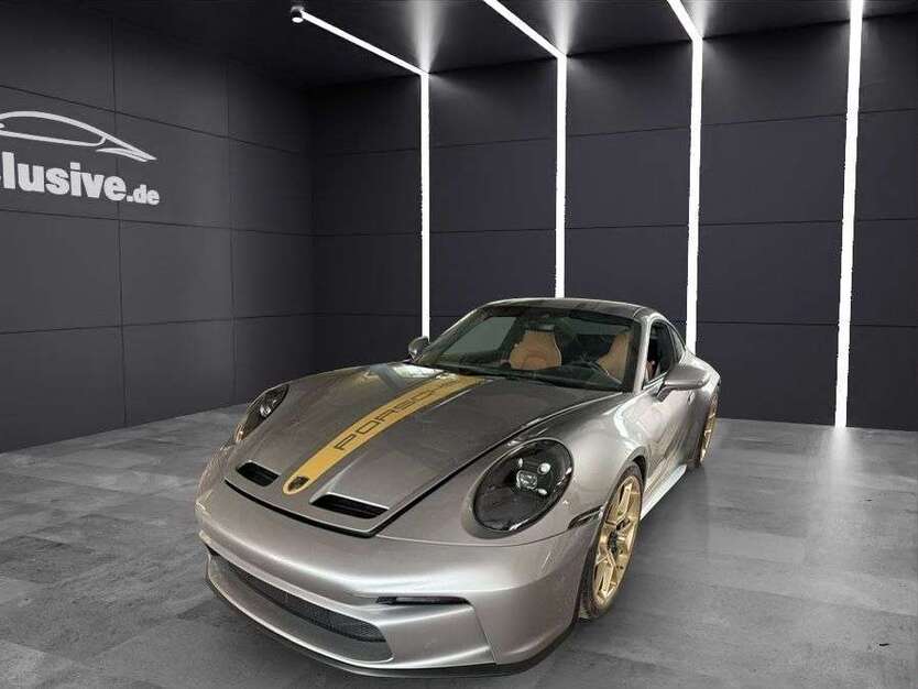 911