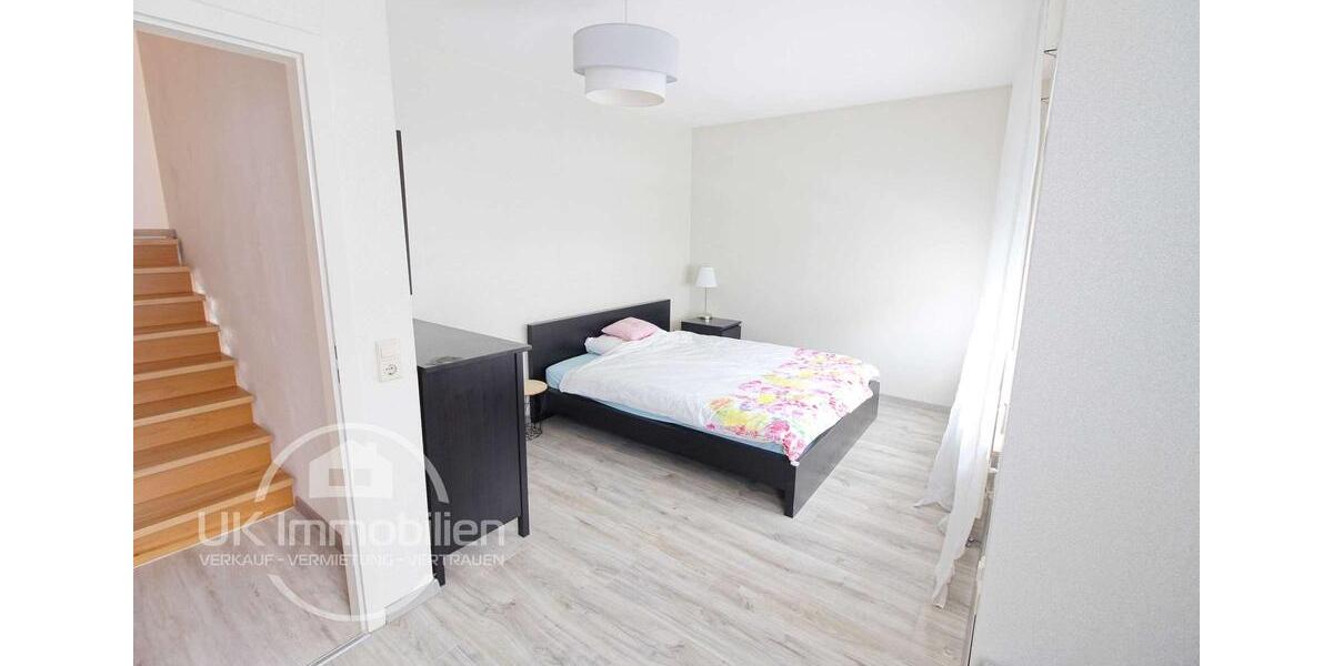 Reihenhaus Bad Vilbel - 6 Zimmer, 131 m&sup2;, 1.800&euro; | Angebot:25103751