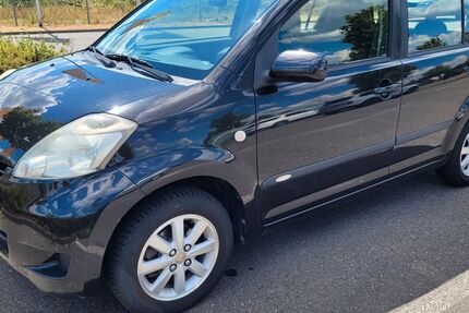 Daihatsu Sirion 174.000 km 1.690 &euro; Hofheim 65719
