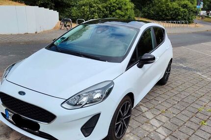 Ford Fiesta 56.500 km 9.999 € Kronberg 61476