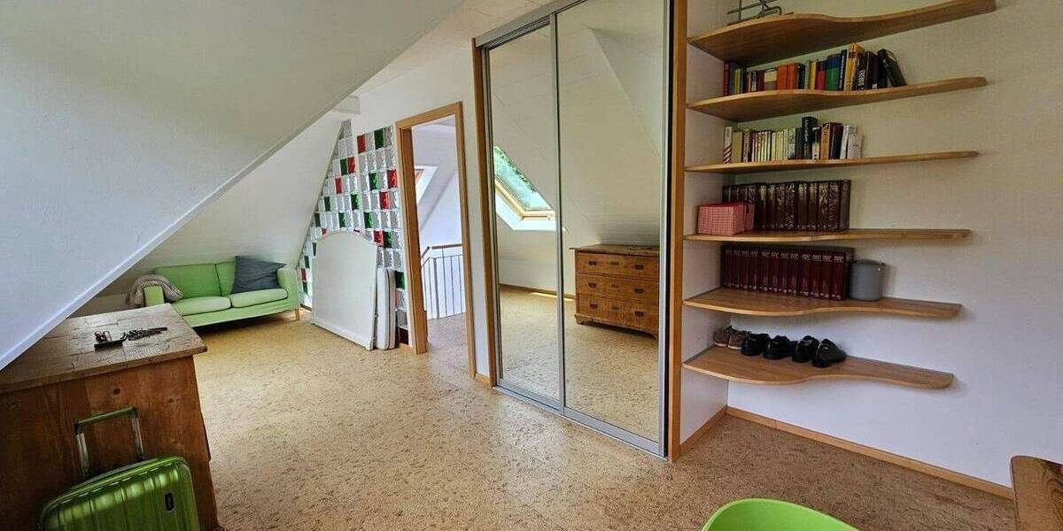 Einfamilienhaus Hofheim - 9 Zimmer, 320 m&sup2;, 4.250&euro; | Angebot:26616851