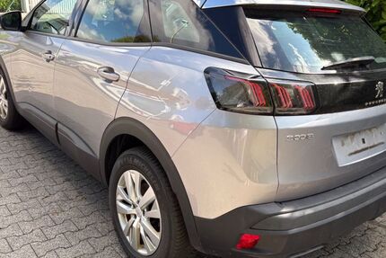 Peugeot 3008 233.726 km 10.115 &euro; Frankfurt am Main 60389