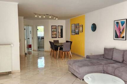 Bad Vilbel - unweit der ESRM! - Komplett möbliertes RMH in familienfreundlicher, begehrter Lage 5 zimmer