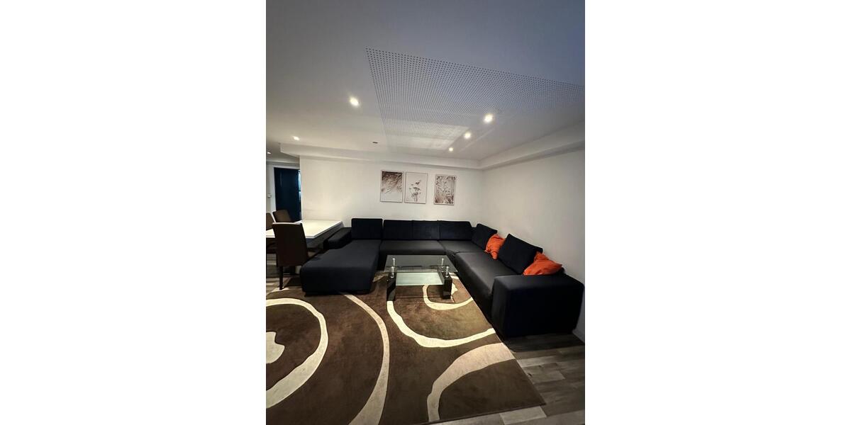 Etagenwohnung Hasselroth - 7 Zimmer, 200 m&sup2;, 2.500&euro; | Angebot:26557395