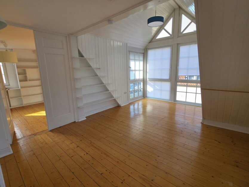 *Für die kleine Familie! Idyllisches Einfamilienhaus mit Atelier in begehrter Wohnlage von Hanau* 5 zimmer