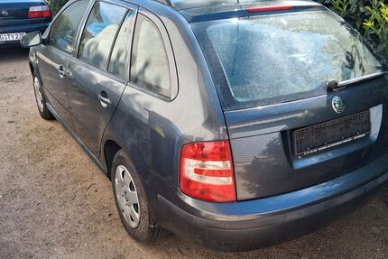 Skoda Fabia 152.000 km 2.500 &euro; Mörfelden-Walldorf 64546