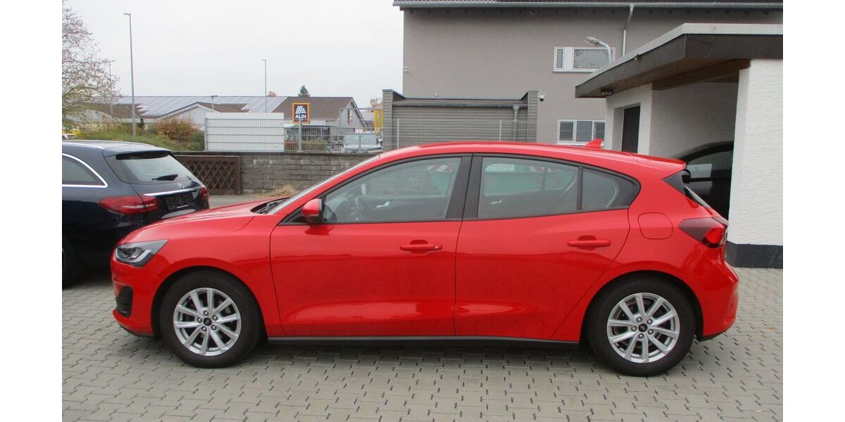 Ford Focus 58.338 km 15.899 &euro; Babenhausen 64832