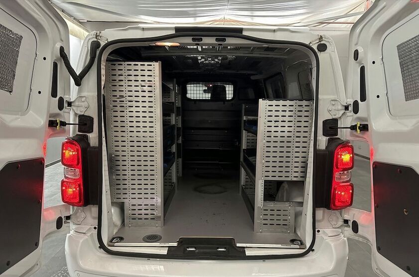 Opel Vivaro 53.000 km 25.999 € Erlensee 63526