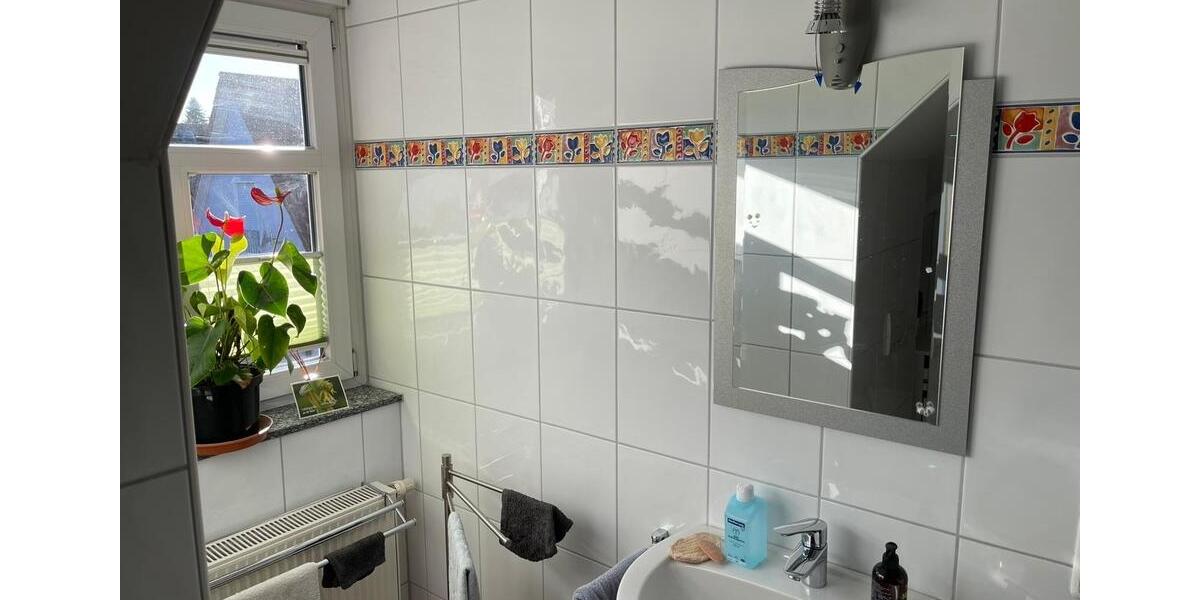 Etagenwohnung Bad Homburg vor der Höhe Gonzenheim - 3 Zimmer, 125 m&sup2;, 1.300&euro; | Angebot:26262319