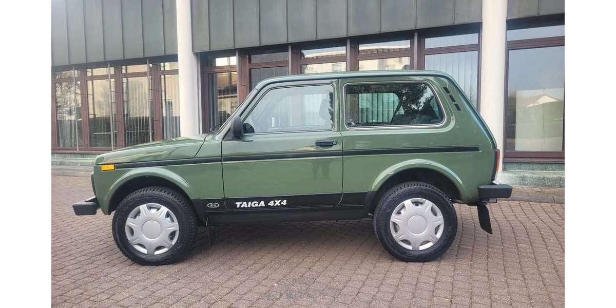 Lada Niva 63.000 km 9.900 &euro; Groß Gerau 64521
