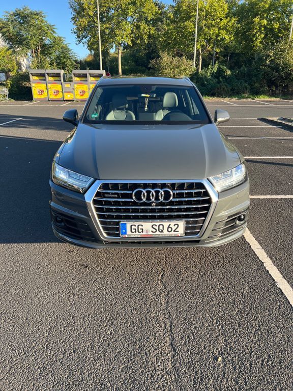 Audi Q7 163.000 km 33.900 € Rüsselsheim 65428