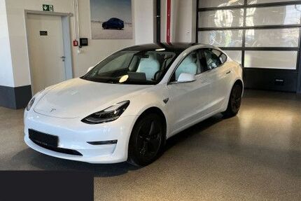 Tesla Model 3 83.219 km 23.300 &euro; Hanau 63457