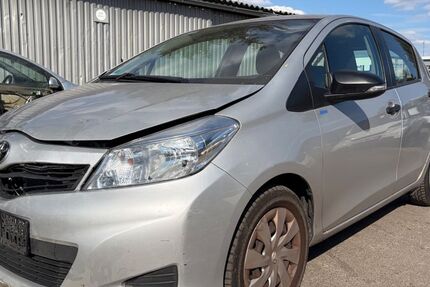 Toyota Yaris 117.583 km 4.500 &euro; Dietzenbach 63128