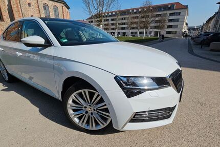 Skoda Superb 28.500 km 31.800 &euro; Hanau 63450