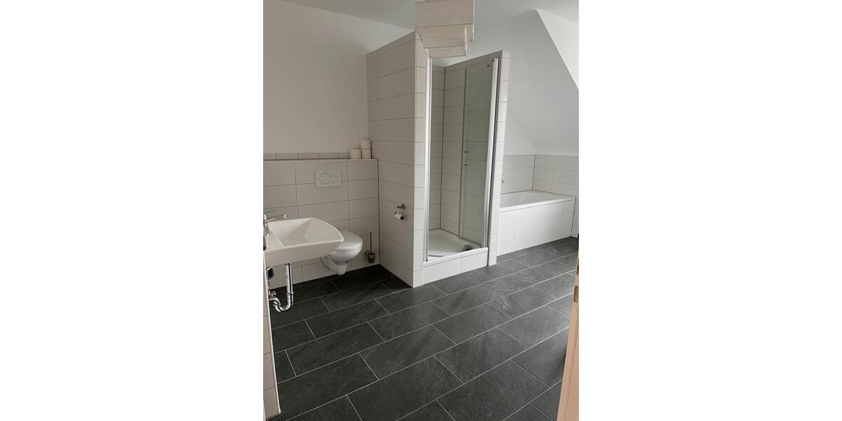 Etagenwohnung Hanau Lamboy - 4 Zimmer, 100 m&sup2;, 1.685&euro; | Angebot:25406610