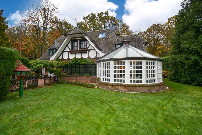 Haus zum Kaufen in Bad Homburg vor der Höhe 3.950.000 € 333 m²